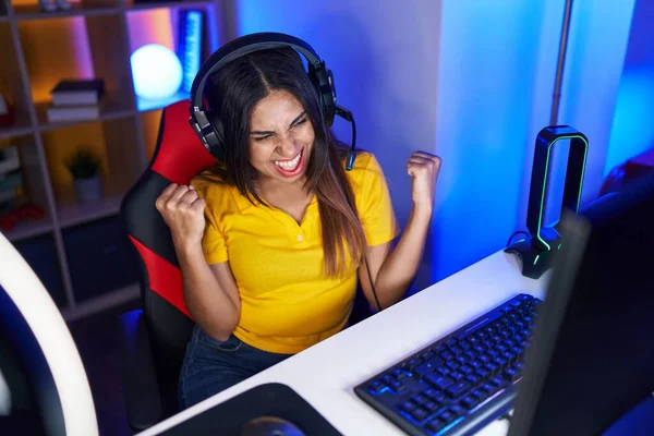 Young Beautiful Arab Woman Streamer Playing Video Game Winner Expression — Stockfoto