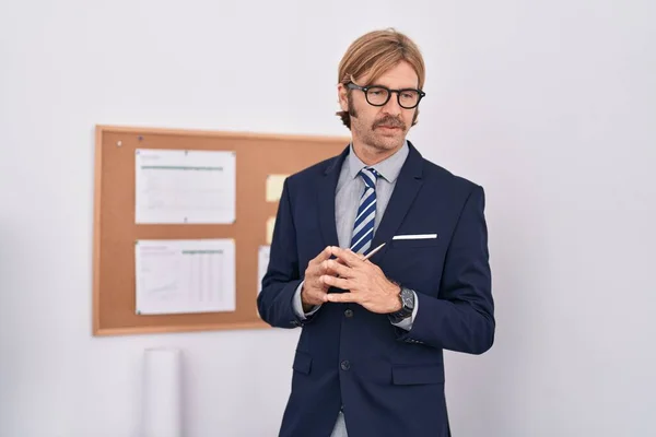 Young Blond Man Business Worker Writing Cork Board Office — Stock Photo, Image