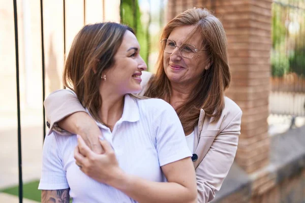 Mother Daughter Smiling Confident Hugging Each Other Street — Stock Photo, Image