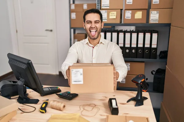 Young Hispanic Man Beard Working Small Business Ecommerce Holding Box — Stock Photo, Image