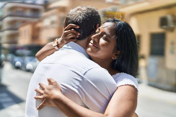 Man Woman Interracial Couple Hugging Each Other Street — Stockfoto