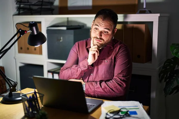 Size Hispanic Man Beard Working Office Night Hand Chin Thinking — Stock Photo, Image