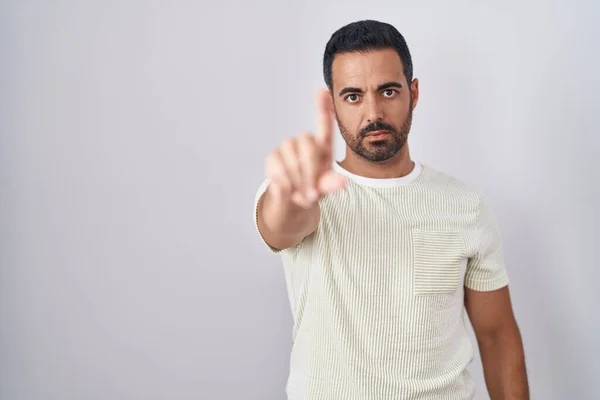 Hispanic Man Beard Standing Isolated Background Pointing Finger Angry Expression — Stock fotografie