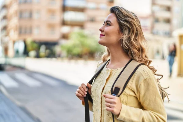 Young Woman Tourist Smiling Confident Walking Street — Stockfoto
