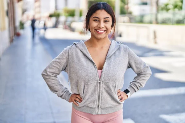 Young Hispanic Woman Wearing Sportswear Standing Street — Stock Photo, Image