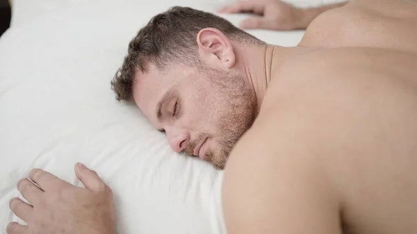 Young Caucasian Man Lying Bed Sleeping Shirtless Bedroom — Zdjęcie stockowe