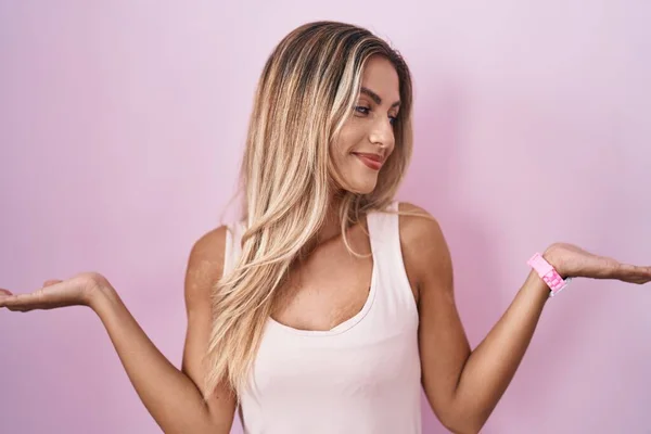 Young Blonde Woman Standing Pink Background Smiling Showing Both Hands — Photo