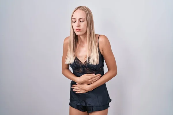 Mujer Caucásica Joven Usando Camisón Con Mano Estómago Porque Indigestión — Foto de Stock