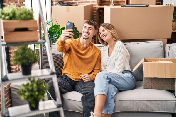 Young Man Woman Couple Make Selfie Smartphone Sitting Sofa New — Stockfoto