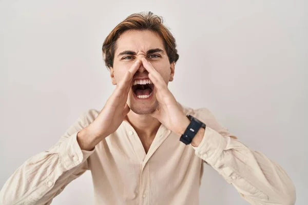 Young Man Standing Isolated Background Shouting Angry Out Loud Hands — Foto de Stock