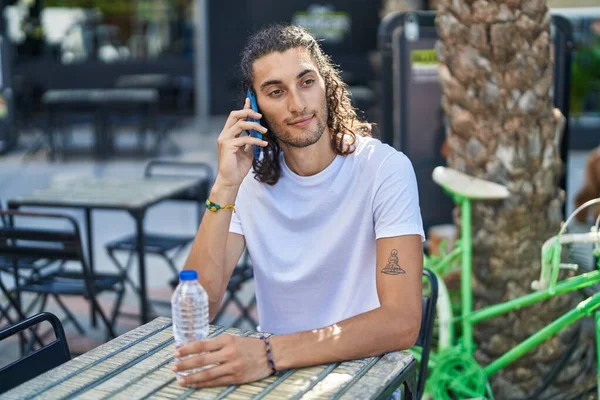 Young Hispanic Man Talking Smartphone Sitting Table Coffee Shop Terrace — Stock Photo, Image