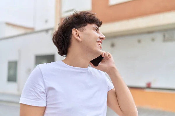 Non Binary Man Smiling Confident Talking Smartphone Street — Stok fotoğraf