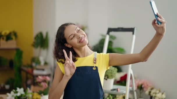 Young African American Woman Florist Smiling Confident Using Smartphone Flower — Stock videók
