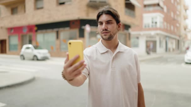 Young Hispanic Man Smiling Confident Having Video Call Street — ストック動画