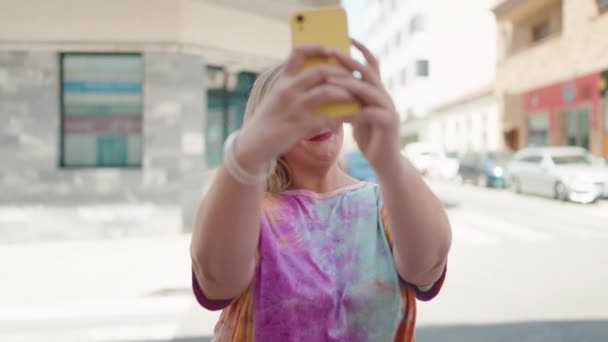 Young Woman Smiling Confident Making Selfie Smartphone Street — Αρχείο Βίντεο