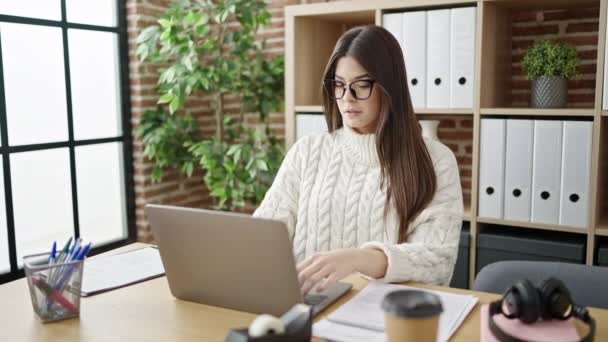 Young Beautiful Hispanic Woman Business Worker Using Laptop Resting Office — Stock Video
