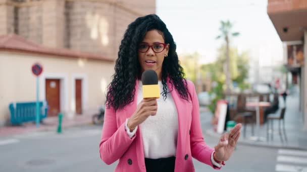 African American Woman Reporter Working Using Microphone Street — Vídeo de Stock