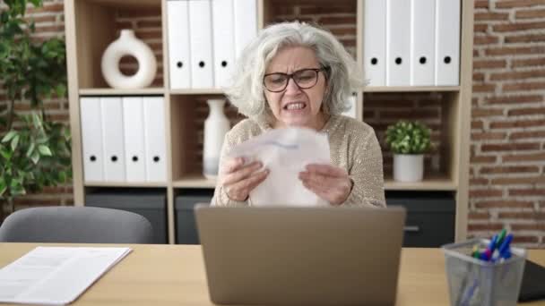 Middle Age Woman Grey Hair Business Worker Breaking Document Office — Vídeo de Stock