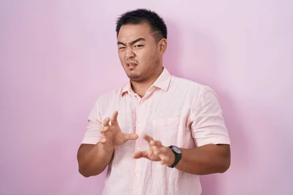 Chinese Young Man Standing Pink Background Disgusted Expression Displeased Fearful — Stock Photo, Image
