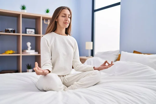 Young Woman Doing Yoga Exercise Sitting Bed Bedroom — Fotografia de Stock
