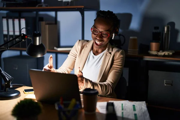 Beautiful Black Woman Working Office Night Approving Doing Positive Gesture — Stock Photo, Image