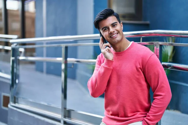 Young Hispanic Man Smiling Confident Talking Smartphone Street — Stock Photo, Image
