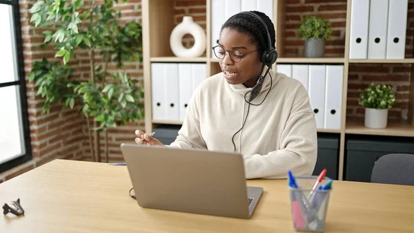 African American Woman Business Worker Having Video Call Office — Foto de Stock