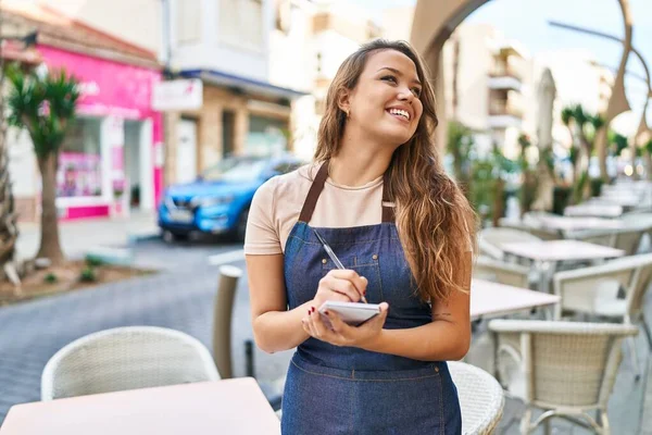 Young Beautiful Hispanic Woman Waitress Smiling Confident Writing Notebook Coffee — Stok fotoğraf