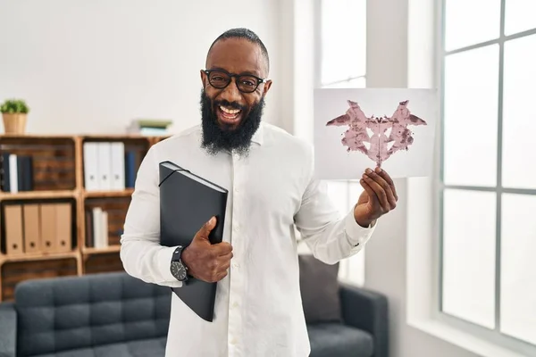 Afroamerikansk Man Arbetar Med Rorschach Test Psykologi Kliniken Ler Och — Stockfoto