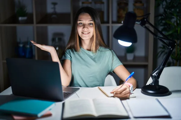 Teenager Girl Doing Homework Home Late Night Smiling Cheerful Presenting — Stock Photo, Image