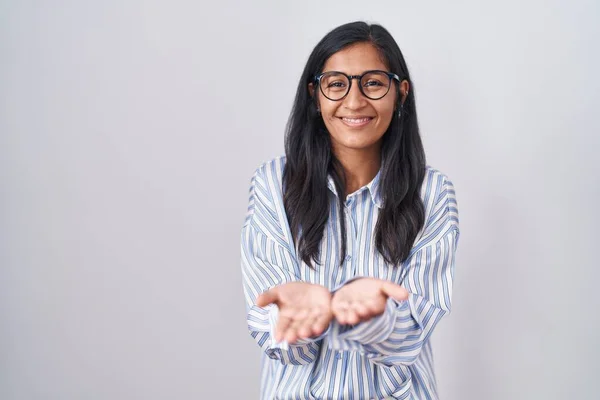 Young Hispanic Woman Wearing Glasses Smiling Hands Palms Together Receiving — Stock Photo, Image