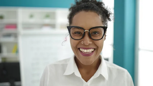 African American Woman Student Smiling Confident Standing Library University — Stock Photo, Image