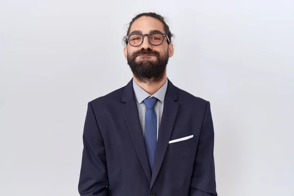 Hispanischer Mann Mit Bart Anzug Und Krawatte Wangen Mit Lustigem — Stockfoto