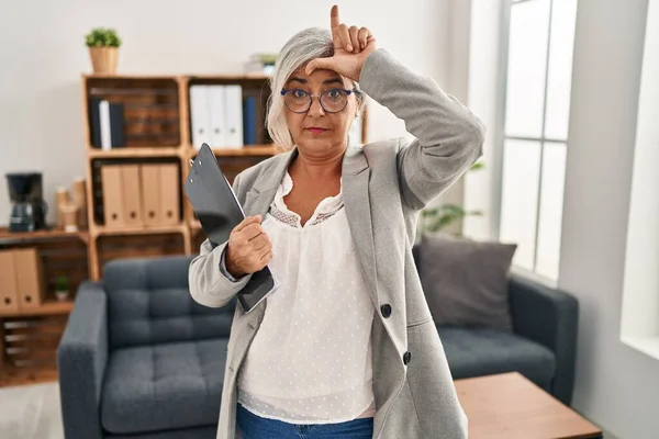 Middle Age Woman Grey Hair Consultation Office Making Fun People — Stock Photo, Image