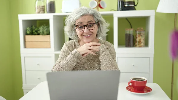Middle Age Woman Grey Hair Having Video Call Sitting Table — Photo
