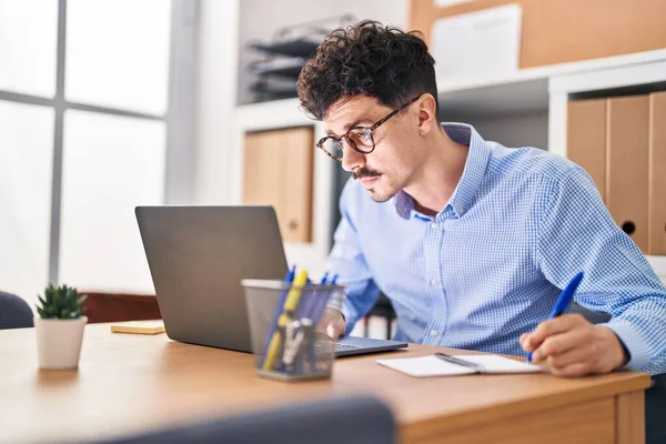 Young Caucasian Man Business Worker Using Laptop Writing Notebook Office —  Fotos de Stock