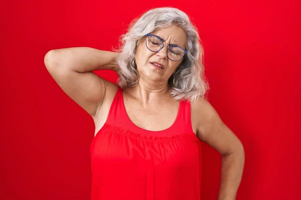 Middle Age Woman Grey Hair Standing Red Background Suffering Neck — Stock Photo, Image