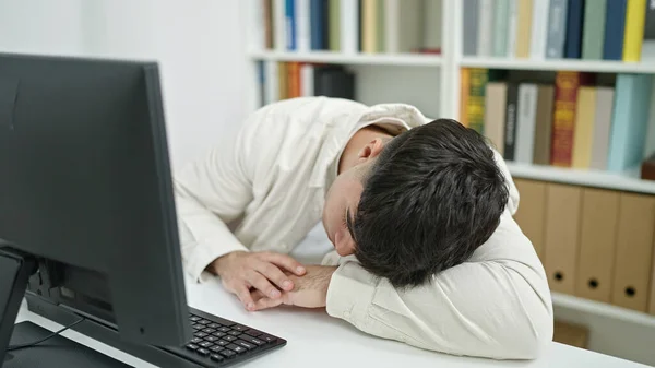 Young Hispanic Man Student Sleeping Desk Library University — Stock Photo, Image