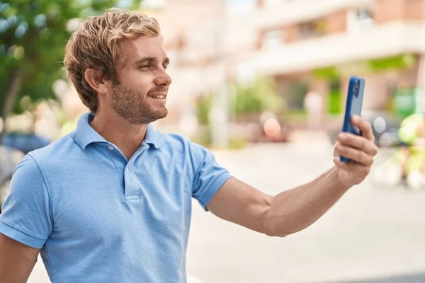 Young Man Smiling Confident Making Selfie Smartphone Street — Stok fotoğraf