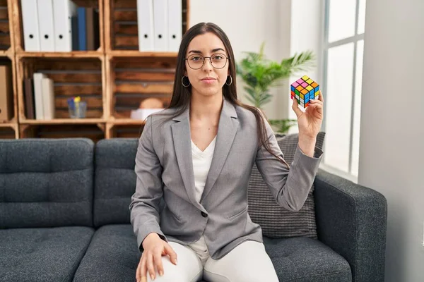 Hispanic Woman Playing Colorful Puzzle Cube Intelligence Game Thinking Attitude — Stock Photo, Image