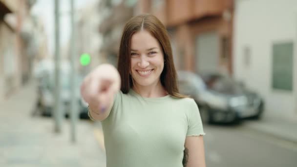 Young Beautiful Woman Smiling Confident Doing Coming Gesture Hand Street — Stock video