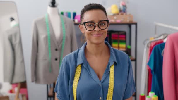 African American Woman Tailor Smiling Confident Standing Tailor Shop — Stock Video
