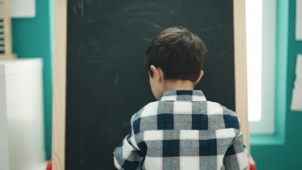 Adorable Hispanic Boy Preschool Student Drawing Blackboard Kindergarten — Stock video
