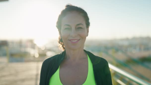 Middle Age Woman Wearing Sportswear Smiling Confident Standing Arms Crossed — Wideo stockowe
