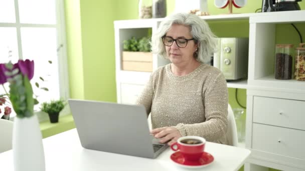 Middle Age Woman Grey Hair Using Laptop Stretching Arms Home — Stockvideo