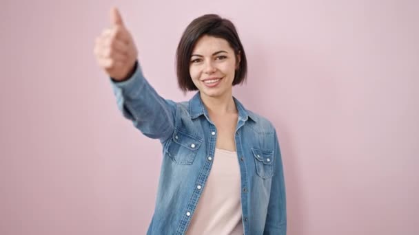 Young Caucasian Woman Smiling Thumbs Isolated Pink Background — Stock Video