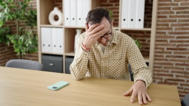 Middle Age Man Business Worker Stressed Sitting Table Office — Stok video