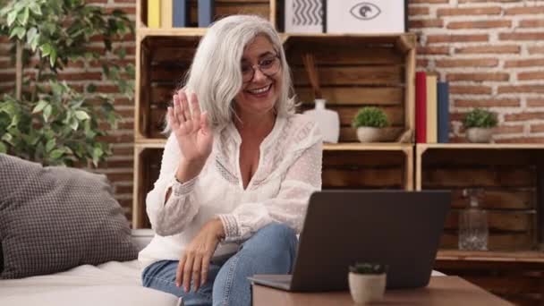 Middle Age Grey Haired Woman Smiling Confident Having Video Call — 비디오