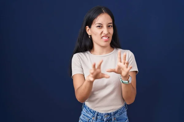 Young Hispanic Woman Standing Blue Background Disgusted Expression Displeased Fearful — Stock Photo, Image