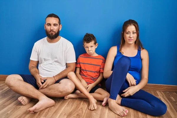 Family Three Sitting Floor Home Depressed Worry Distress Crying Angry — Stock Photo, Image